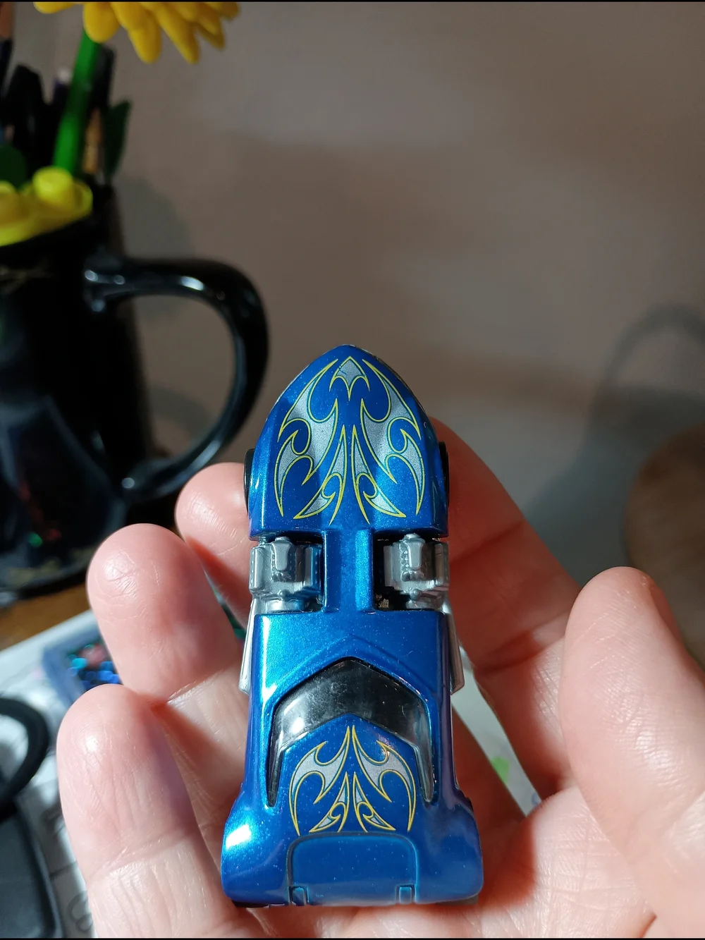Pre-Owned Mattel Hot Wheels Twin Mill Blue Metallic With Silver/Yellow Tribal